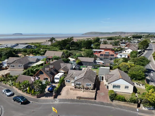 Pinewood Way, Brean, TA8, photo 2