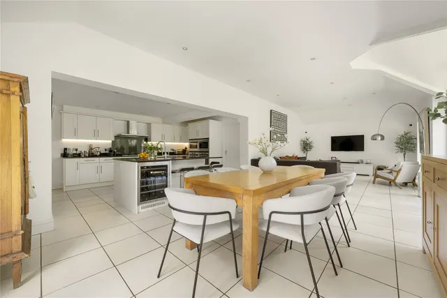 Ashcroft Park, Cobham, KT11, photo 1