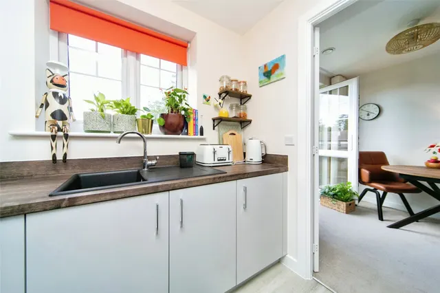 Hooton Road, Willaston, CH64, photo 3
