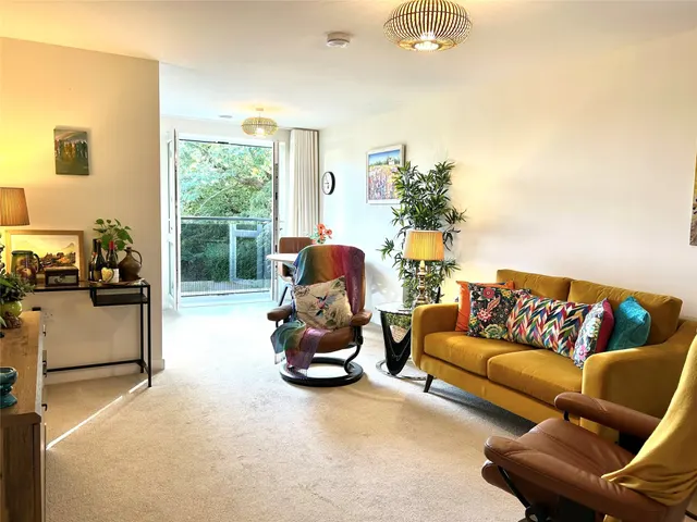 Hooton Road, Willaston, CH64, photo 2