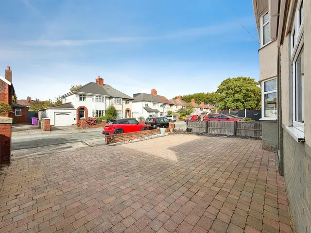 Riverbank Road, Liverpool, L19, photo 2