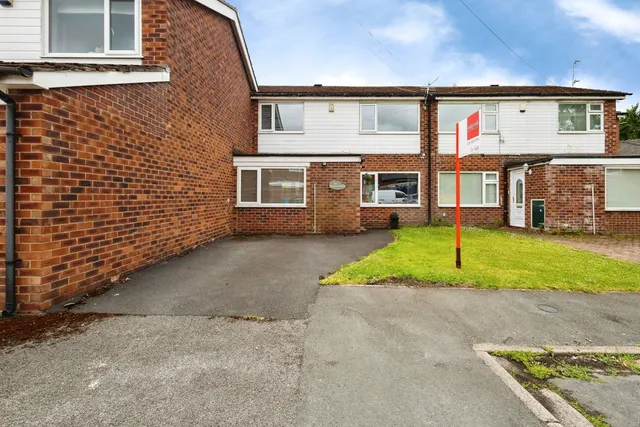 Greenacres Drive, Manchester, Greater Manchester, M19, photo 1