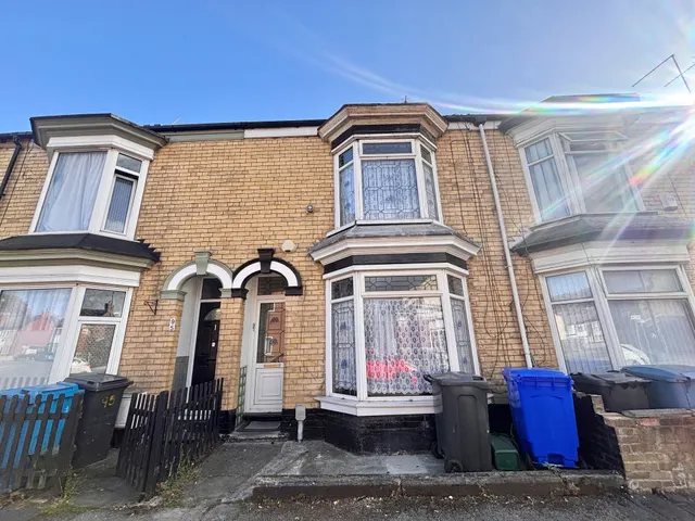 Perth Street, HULL, photo 1