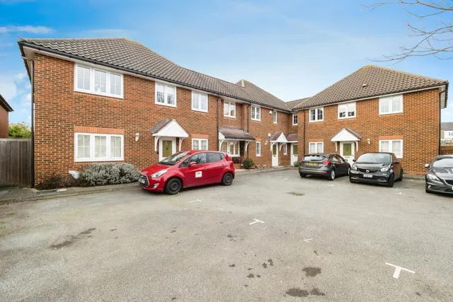 Witham Road, Romford, RM2, photo 1