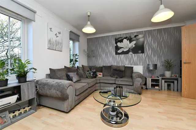 Photo 2 — Mortymer Close, Little Canfield, Dunmow, Essex, CM6