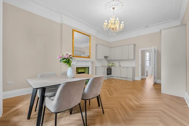 Eccleston Square, London, SW1V, photo 1