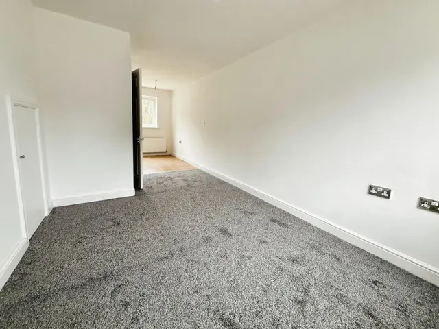Lodge Court, Donnington Wood, TF2, photo 3