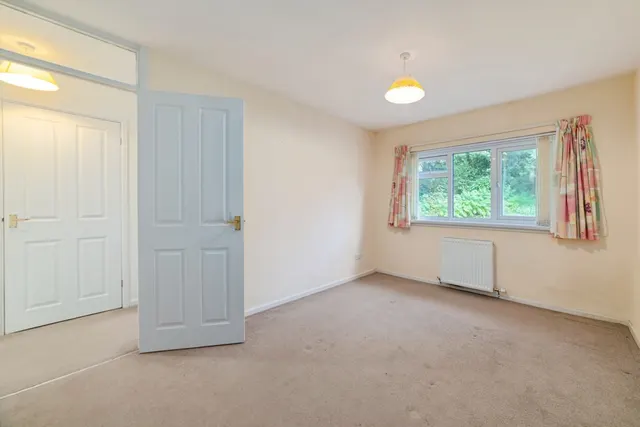 Merlins Gardens, The Norton, SA70, photo 3