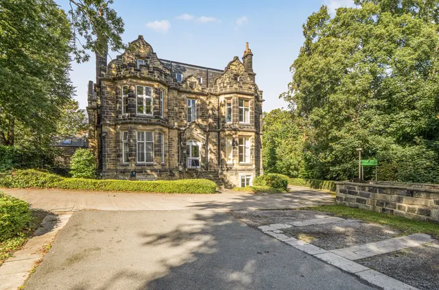 Kirkstall Lane, Kirkstall, LS5, photo 1