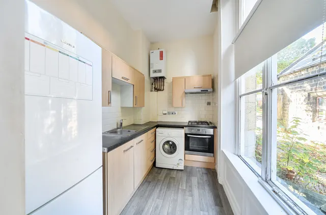 Kirkstall Lane, Kirkstall, LS5, photo 3