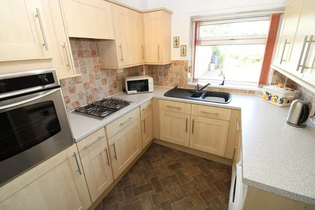 West View, Cudworth, photo 2