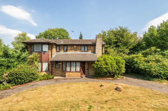 Old Uxbridge Road, West Hyde, WD3, photo 1