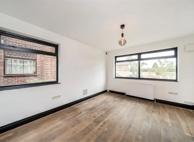 Photo 2 — Bromhedge, Eltham, SE9
