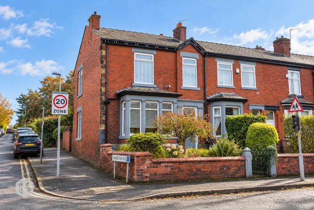 Rochdale Road East, Heywood, OL10, photo 1