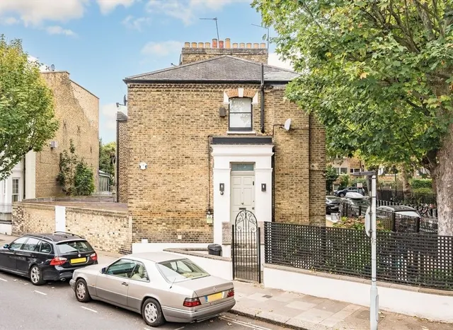 St. Peter's Terrace, Fulham, SW6, photo 1