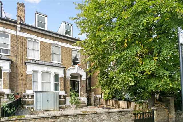 Queens Drive, London, N4, photo 1