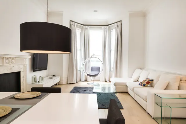 Photo 3 — Flat 2, 59 Redcliffe Gardens, London