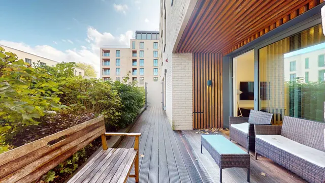 1 bedroom flat — Chiswick High Road, Chiswick, W4 5AG