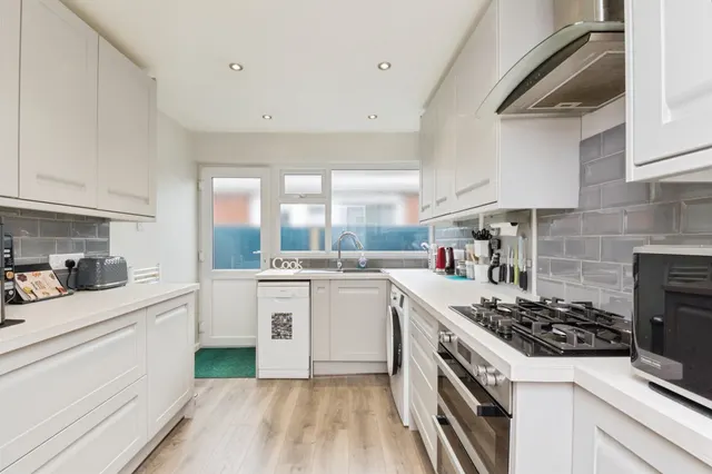 Photo 3 — Bedford Road, Holland-on-Sea, CLACTON-ON-SEA