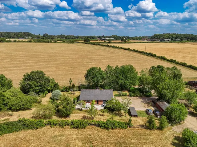 Cholesbury Road, Wigginton, Tring, photo 1