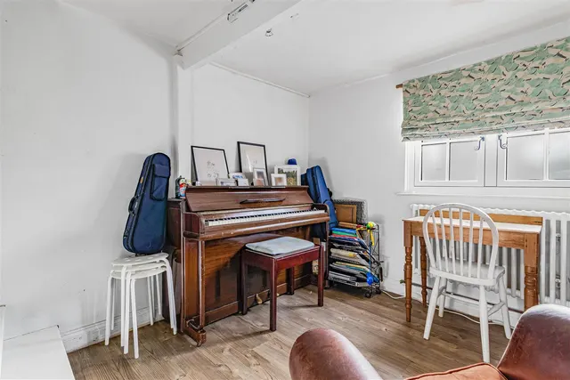 Meadow Lane, Linton, CB21, photo 3