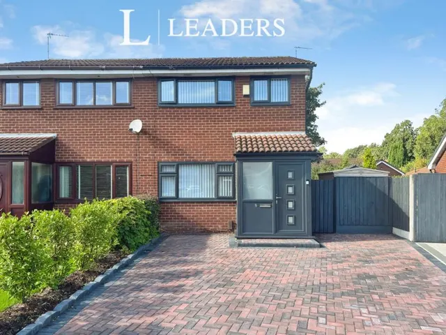 Dove Close, Birchwood, WA3, photo 1