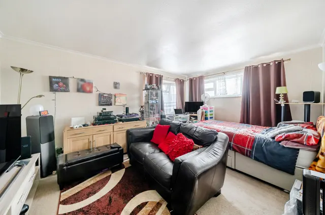 Chesswood Road, East Worthing, BN11, photo 2