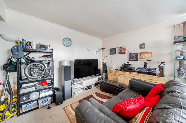 Chesswood Road, East Worthing, BN11, photo 3