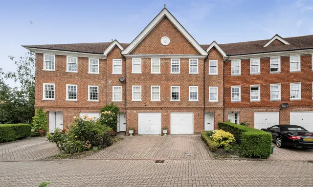Queens Acre, Windsor, photo 1