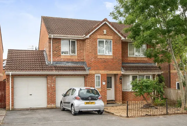 Guest Avenue, Gloucestershire, Emersons Green, BS16 7GA, photo 1