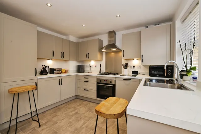 Foxglove Crescent, Shaftesbury, SP7, photo 3