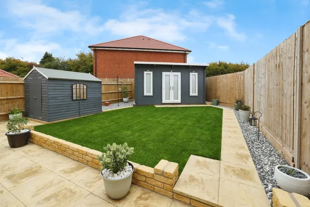Foxglove Crescent, Shaftesbury, SP7, photo 1
