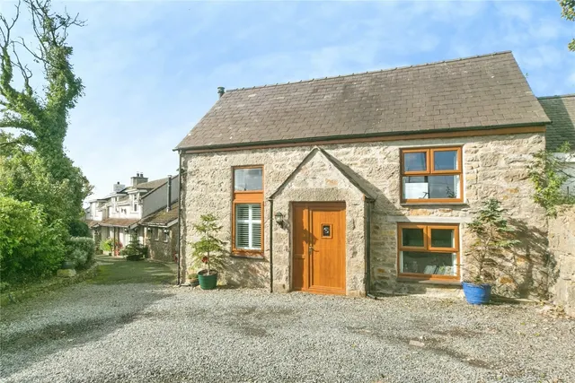 4 bedroom house, Cefniwrch, Llangefni, LL77
