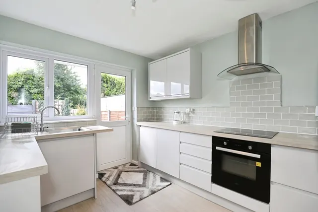 Photo 3 — Main Road, CREWE, Cheshire, CW2