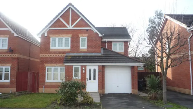 Foxdene, Little Sutton, CH66, photo 1