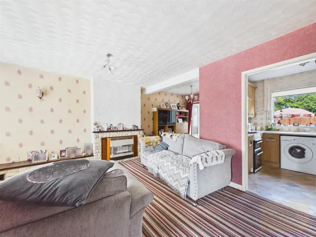 Lavington Drive, Longlevens, GL2, photo 2