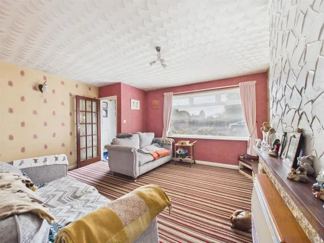 Lavington Drive, Longlevens, GL2, photo 3