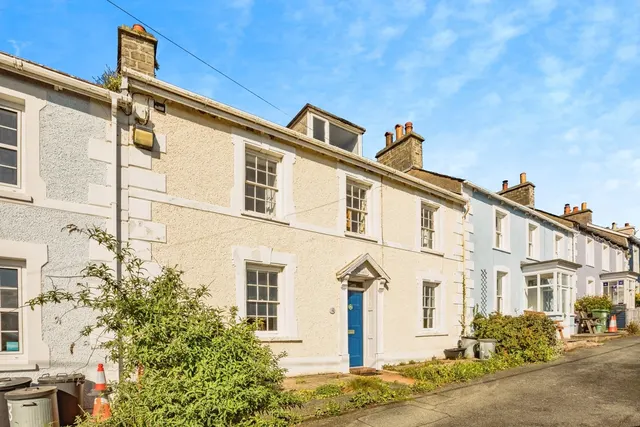 Marine Terrace, New Quay, SA45, photo 1