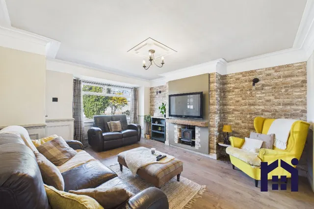 Photo 2 — Bredon Avenue, Euxton, Chorley, PR7 6NS