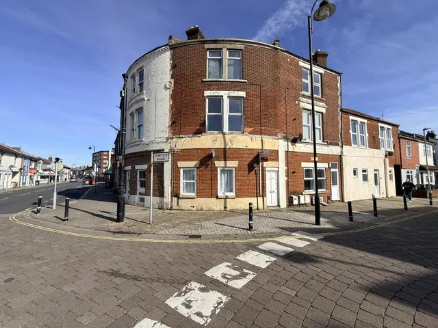 Fawcett Road, SOUTHSEA, photo 1