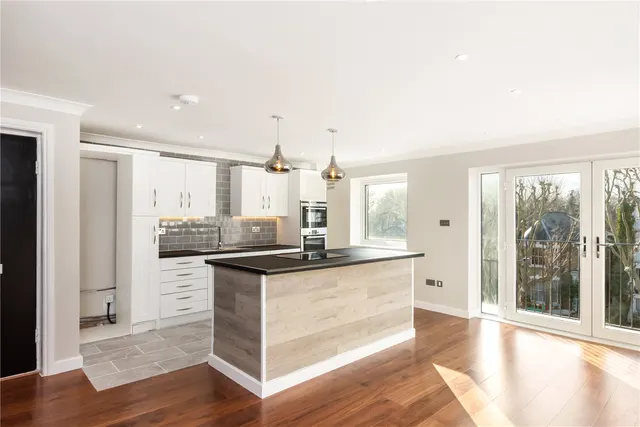 Fountayne Road, London, N16, photo 1