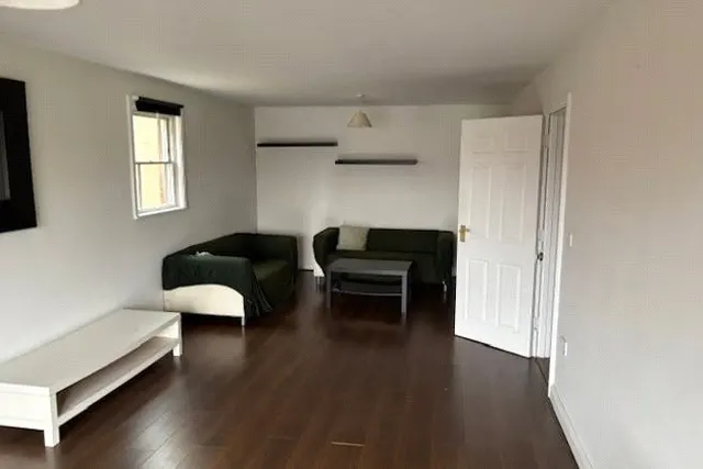 High Road, Wood Green, N22, photo 3