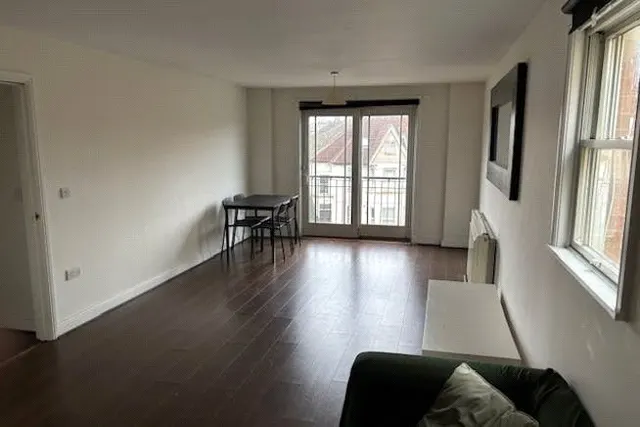 High Road, Wood Green, N22, photo 2