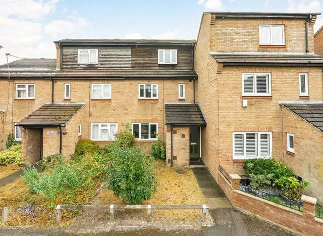 Cheeseman Close, Hampton, TW12, photo 1