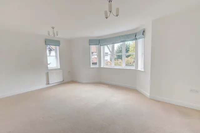 Stretton Close, High Wycombe, HP10, photo 2