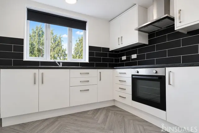 Photo 2 — Regency Court Girlington, Bradford BD8 9EU