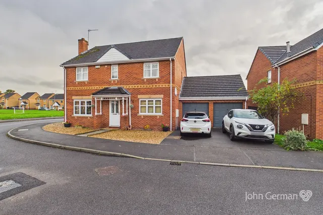 Lancaster Drive, Hilton, photo 1