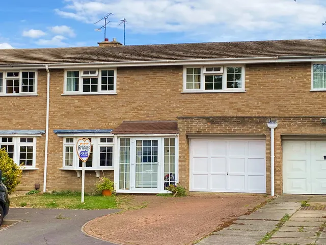 Polden Close, Farnborough, GU14, photo 1