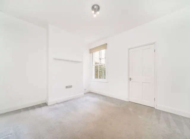 Photo 2 — Westbank Road, Hampton Hill, TW12