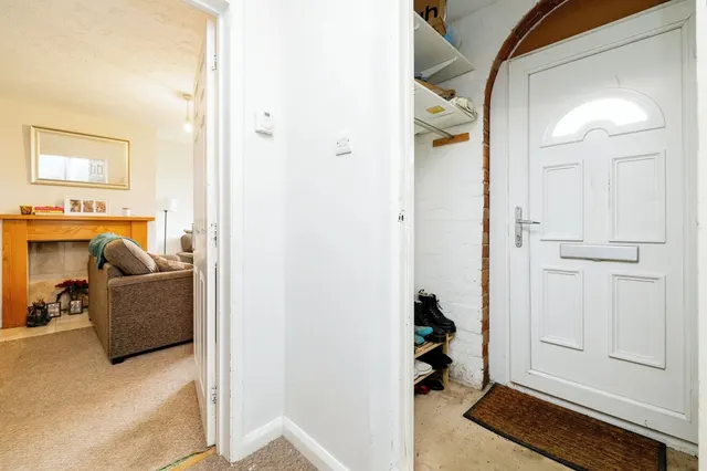Buckingham Road, Steeple Claydon, MK18, photo 2